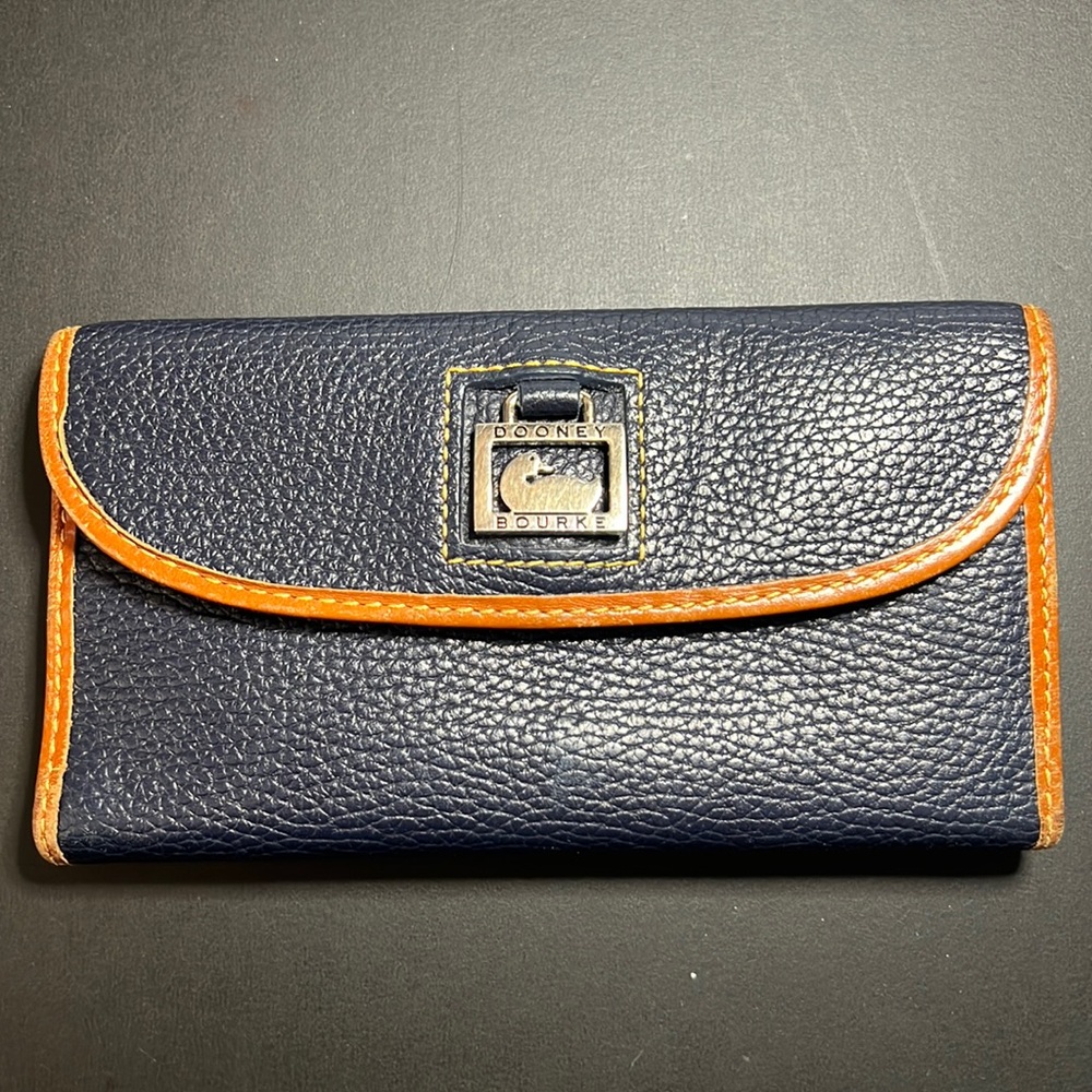 DOONEY & BOURKE ⚜️ Navy Leather Wallet